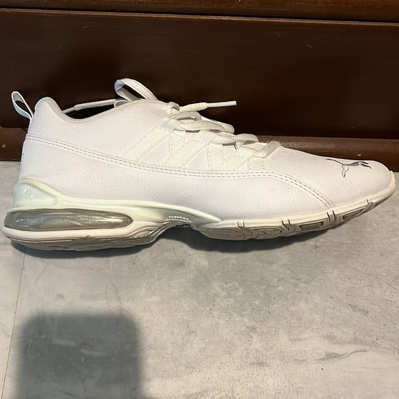 Puma  NWOT  Soft foot + optimal comfort walk/ run everyday Shoes  White Size 6.5 - Picture 3 of 10